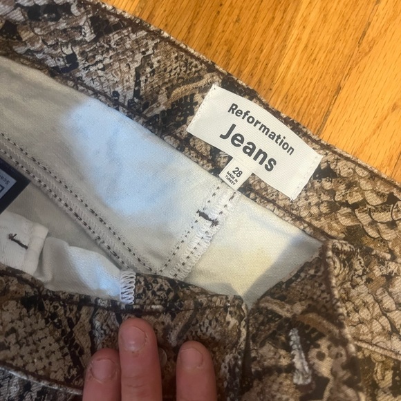 Reformation snakeskin print jeans - Picture 2 of 4